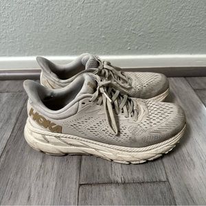Hoka One One Clifton 7 - Size 7.5 D (Wide)